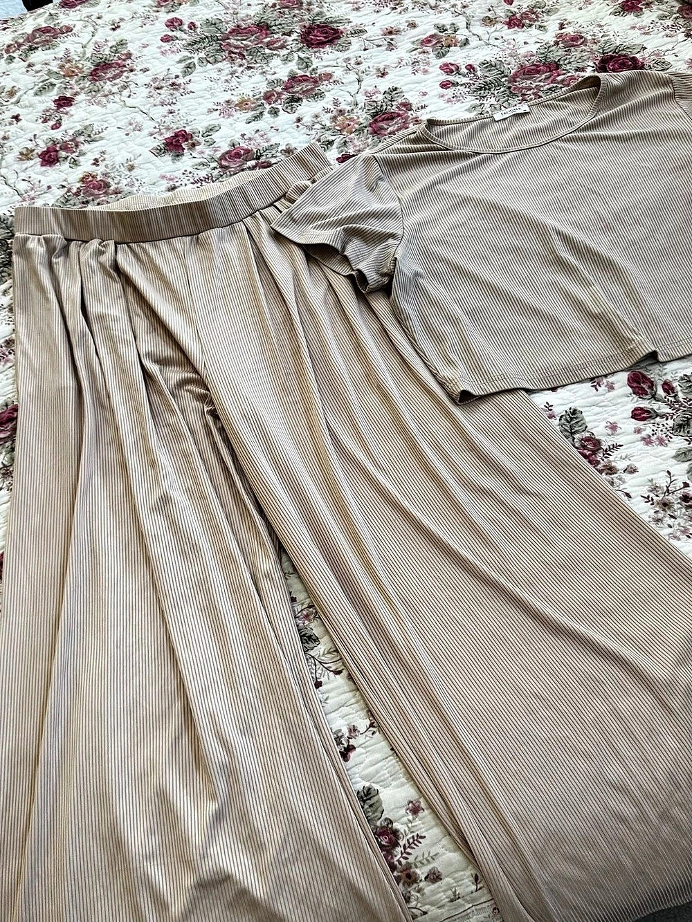 Ekouer ribbed Wide Leg Set in Beige Size XXL Like New
